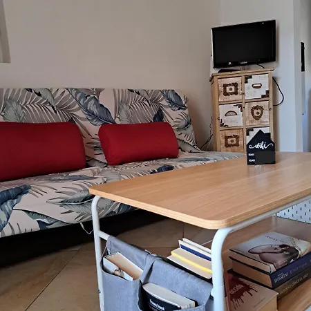 Διαμέρισμα Lakely Nest *